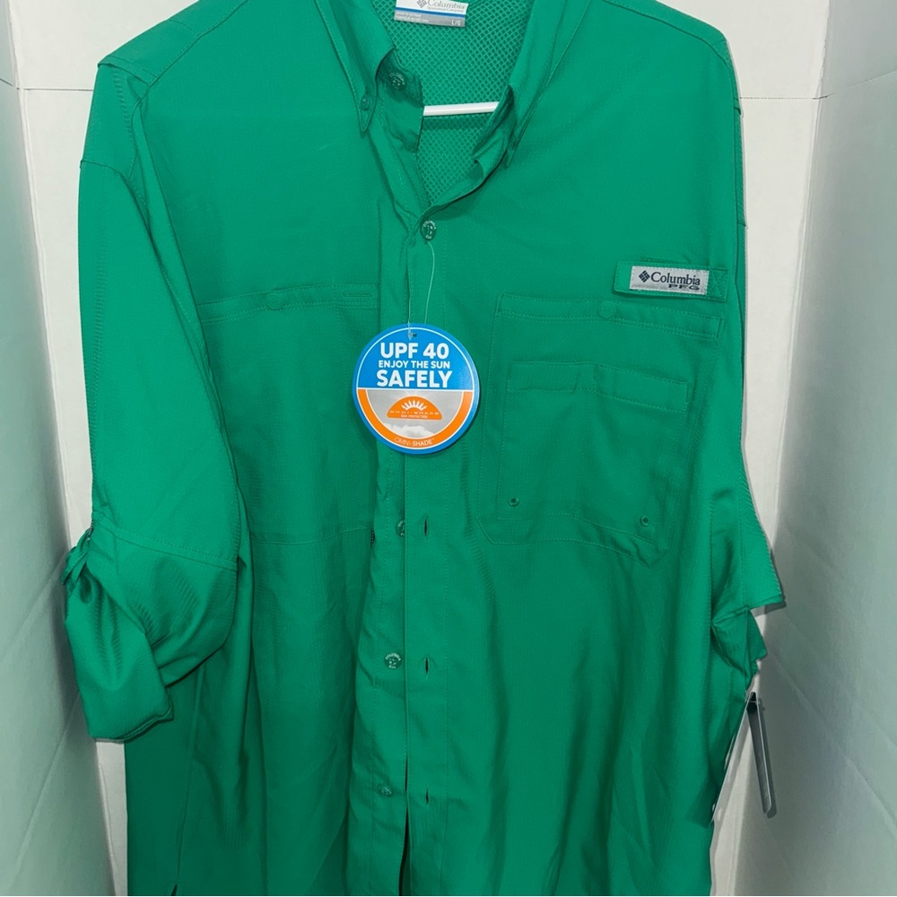 Columbia Crystal Springs Men's Green Button Down Shirt